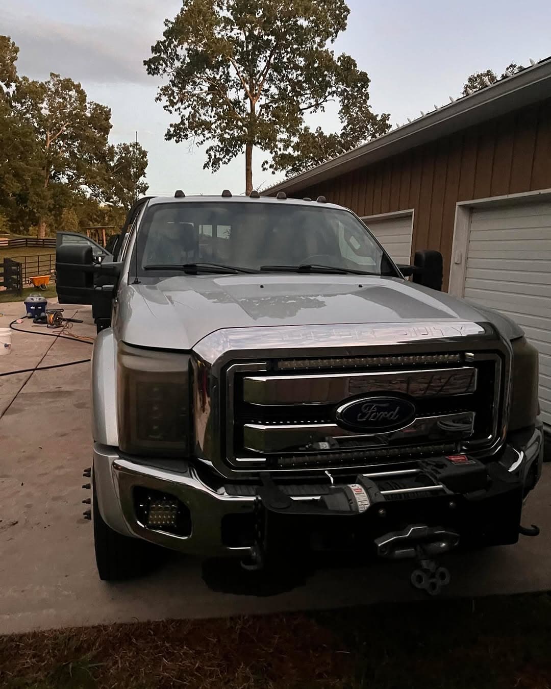 Exterior detailing on a ford super duty, Cumming GA