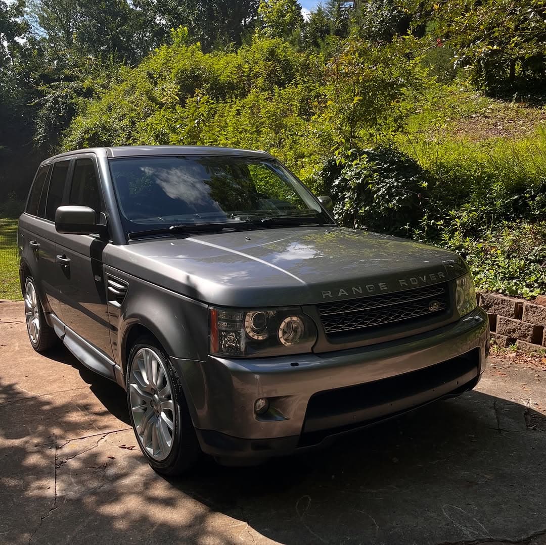 Exterior detailing on a range rover, Cumming GA